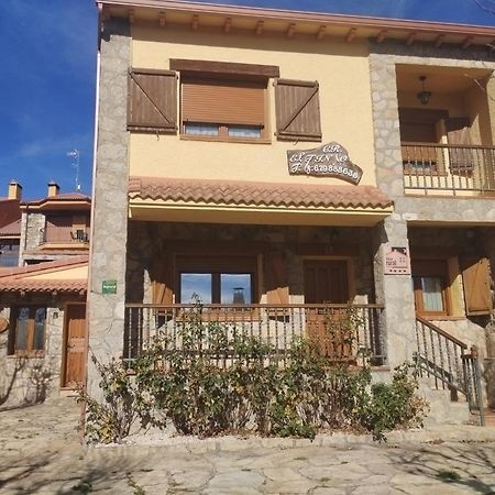הוילה Barajas de Gredos Tinao De Gredos מראה חיצוני תמונה